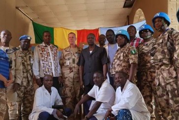 Tombouctou : Le Commandant du Secteur Ouest remet un important lot de matériels médicaux à l’hôpital régional