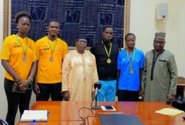 MESRS : Les médailles de l’équipe nationale de Robotique et du Club Sportif Universitaire du Mali (CSUM) présentés au Ministre Pr Bouréma Kansaye