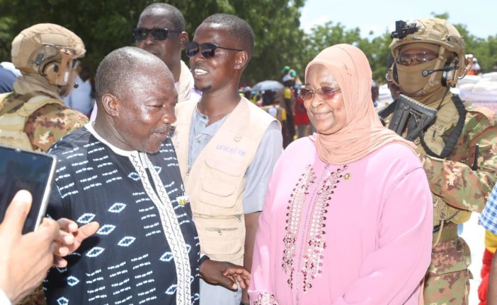 Mois de la Solidarité et de la Lutte contre l’Exclusion : Le ministre Assa Badiallo TOURE au chevet des sinistrés de Sofara